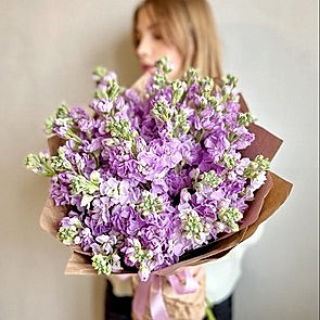 Букет - Маттиола в крафте