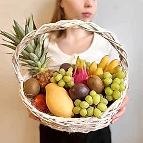 Корзина из фруктов - Райское наслаждение